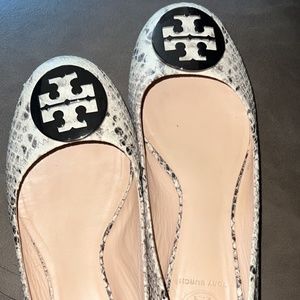 Tory Burch flats sz 8